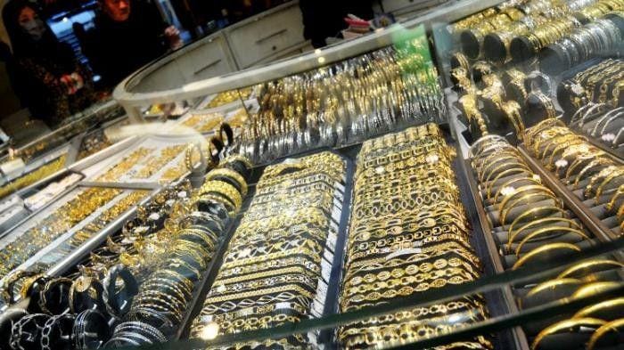 Ilustrasi perhiasan emas