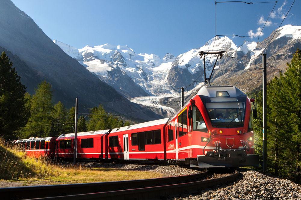 Glacier Express, Swiss. (ShutterStock/sculpies)