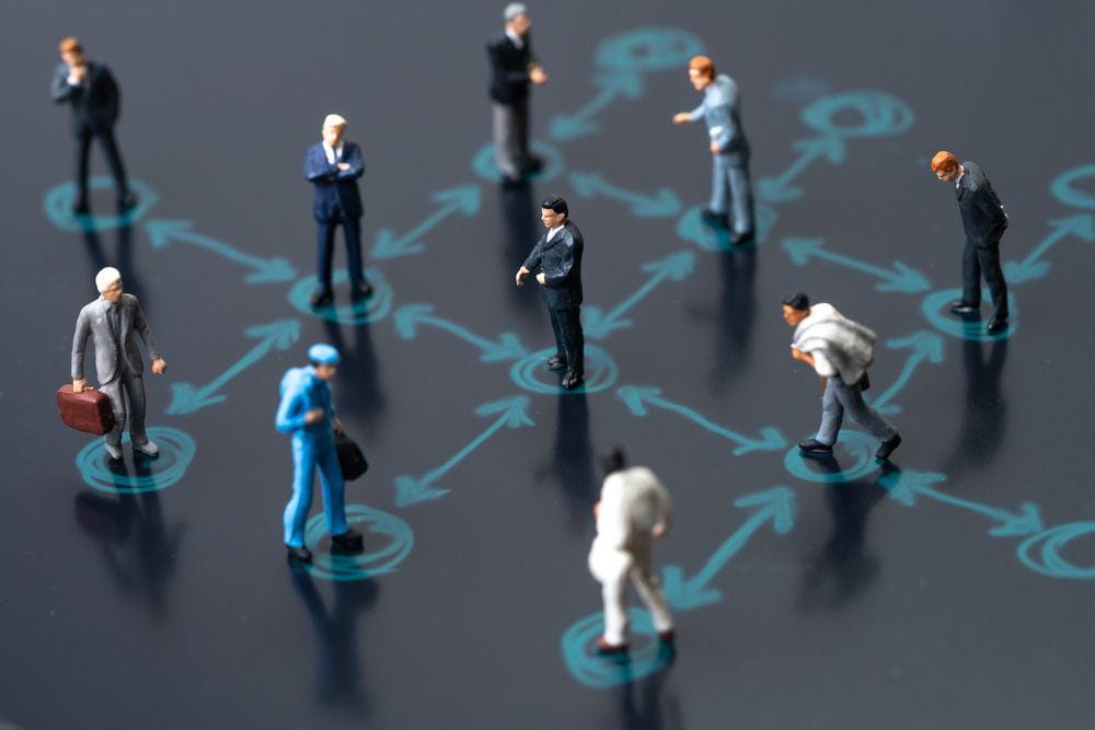 Ilustrasi Social Distancing. (ShutterStock/eamesBot)