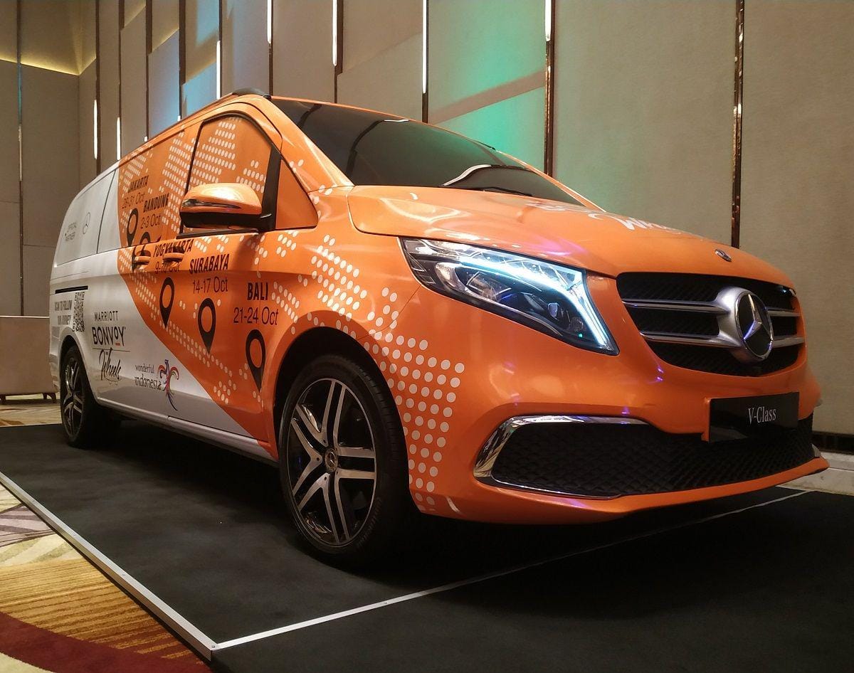 Mercedes-Benz V-Class yang digunakan sepanjang perjalanan melintasi Jawa-Bali. (FORTUNEIDN)