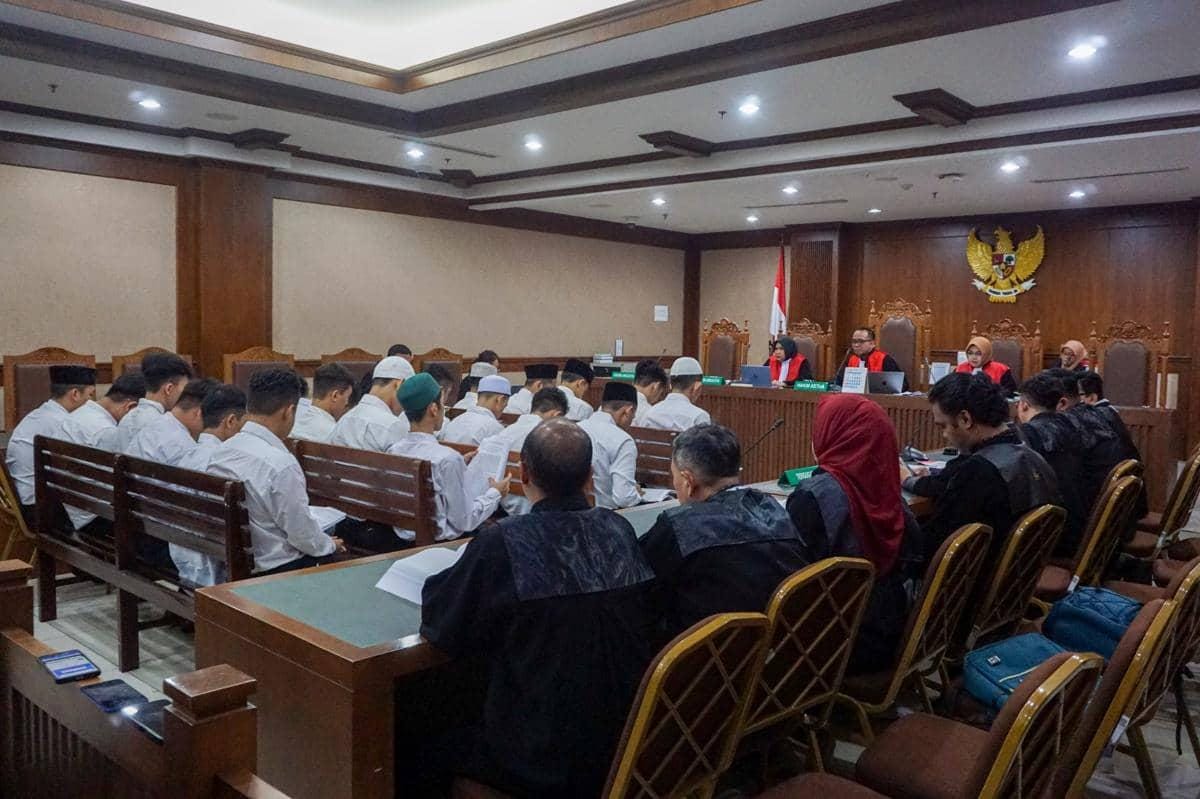 21 Demonstran Peristiwa Agustus 2024 Dituntut 10 Bulan Penjara